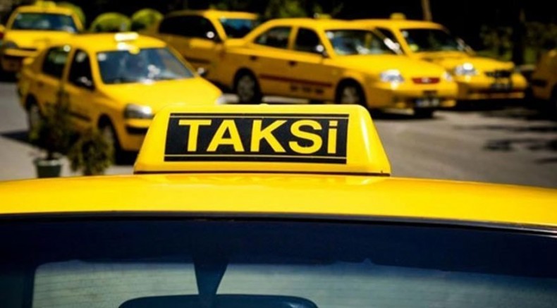 İstanbul'da Taksilerde 'Tepe Lambası' Kararı