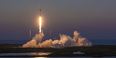 Falcon 9, 21 ikinci nesil Starlink uydusunu yörüngeye fırlattı-Video